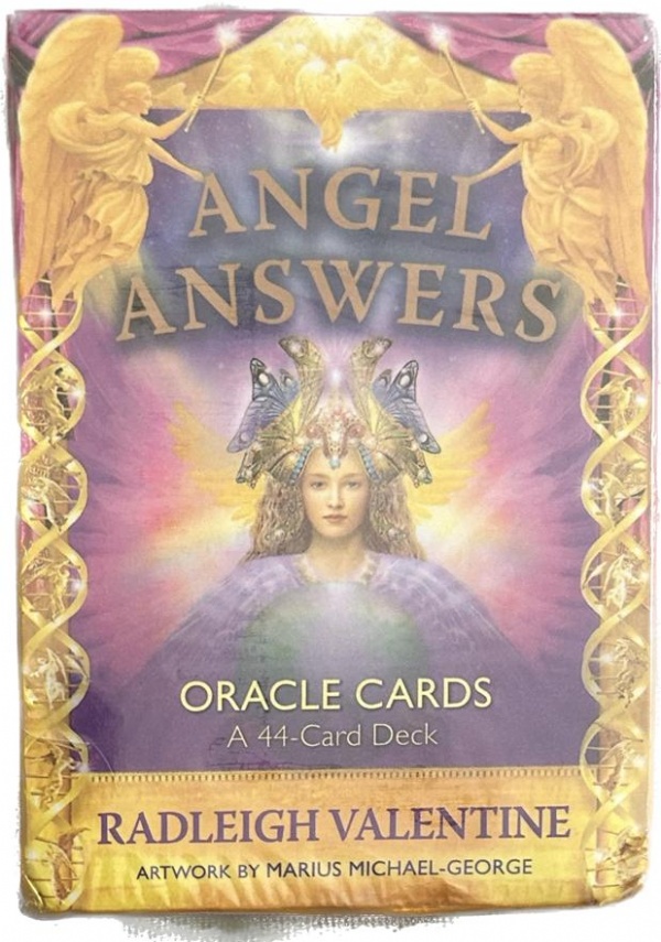 Angel Answers Oracle Cards. A 44-Card Deck di Marius Michael-George, Radleigh Valentine